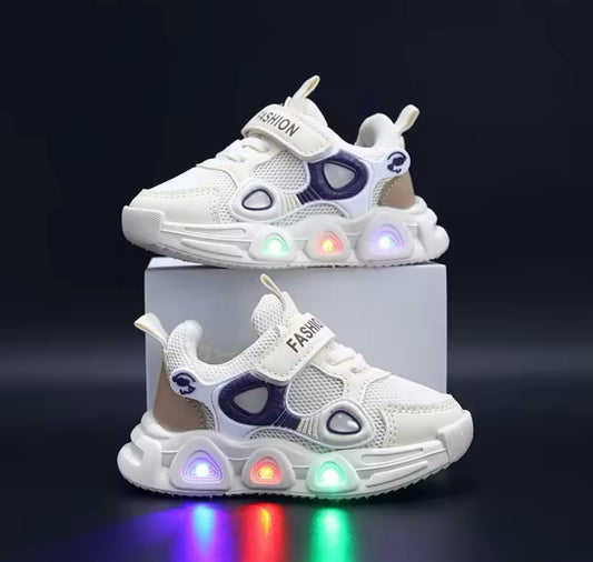 0     A LED LIGHT SHOES